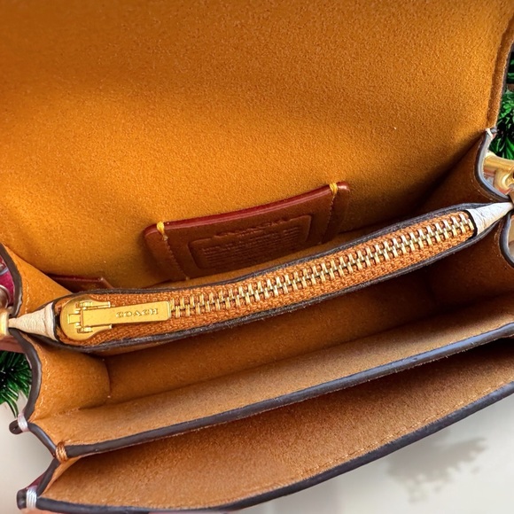 🚫SOLD🚫 Coach Tabby 12 Cherry Print and Coach Cherry Charm Collectible + Gift Box - Picture 14 of 17